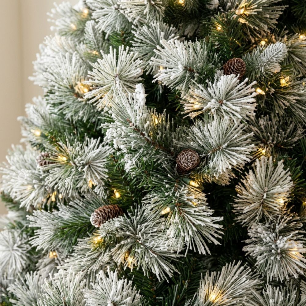 Δέντρο Pre-lit snowy Montclair Spruce 210cm 500 LED θερμό και πολύχρωμο Δέντρο Pre-lit snowy Montclair Spruce 210cm 500 LED θερμό και πολύχρωμο