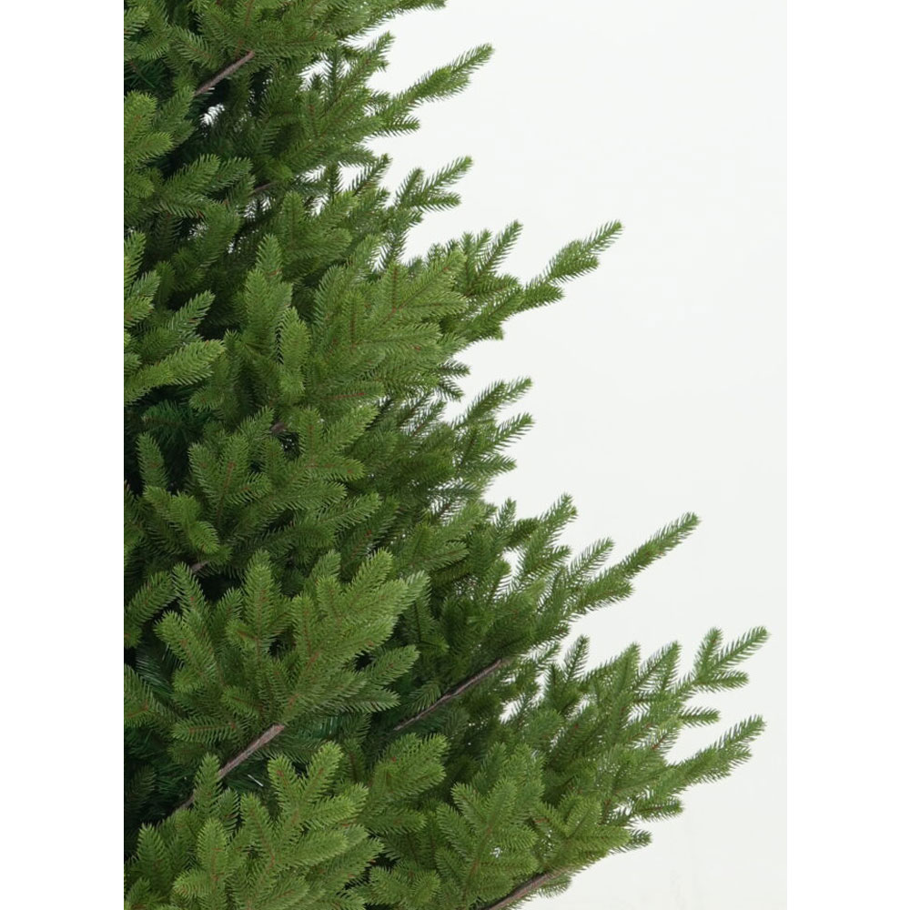 Δέντρο Starley Spruce 2,70cm. Δέντρο Starley Spruce 2,70cm.